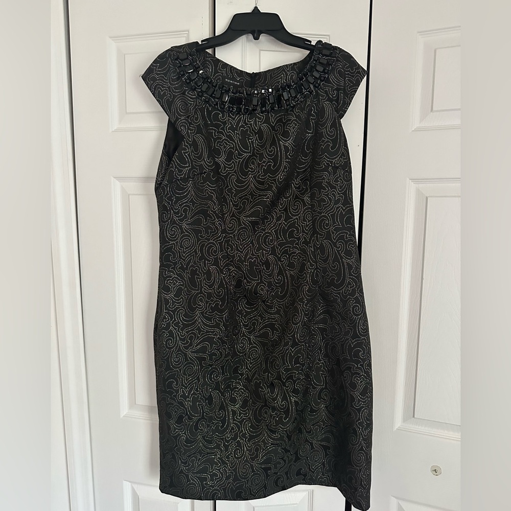 Beautiful black dress!